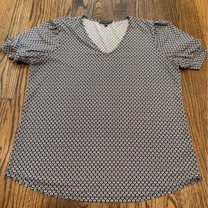 Adrianna Papell Chic Black and White Patterned Women's Blouse, Medium